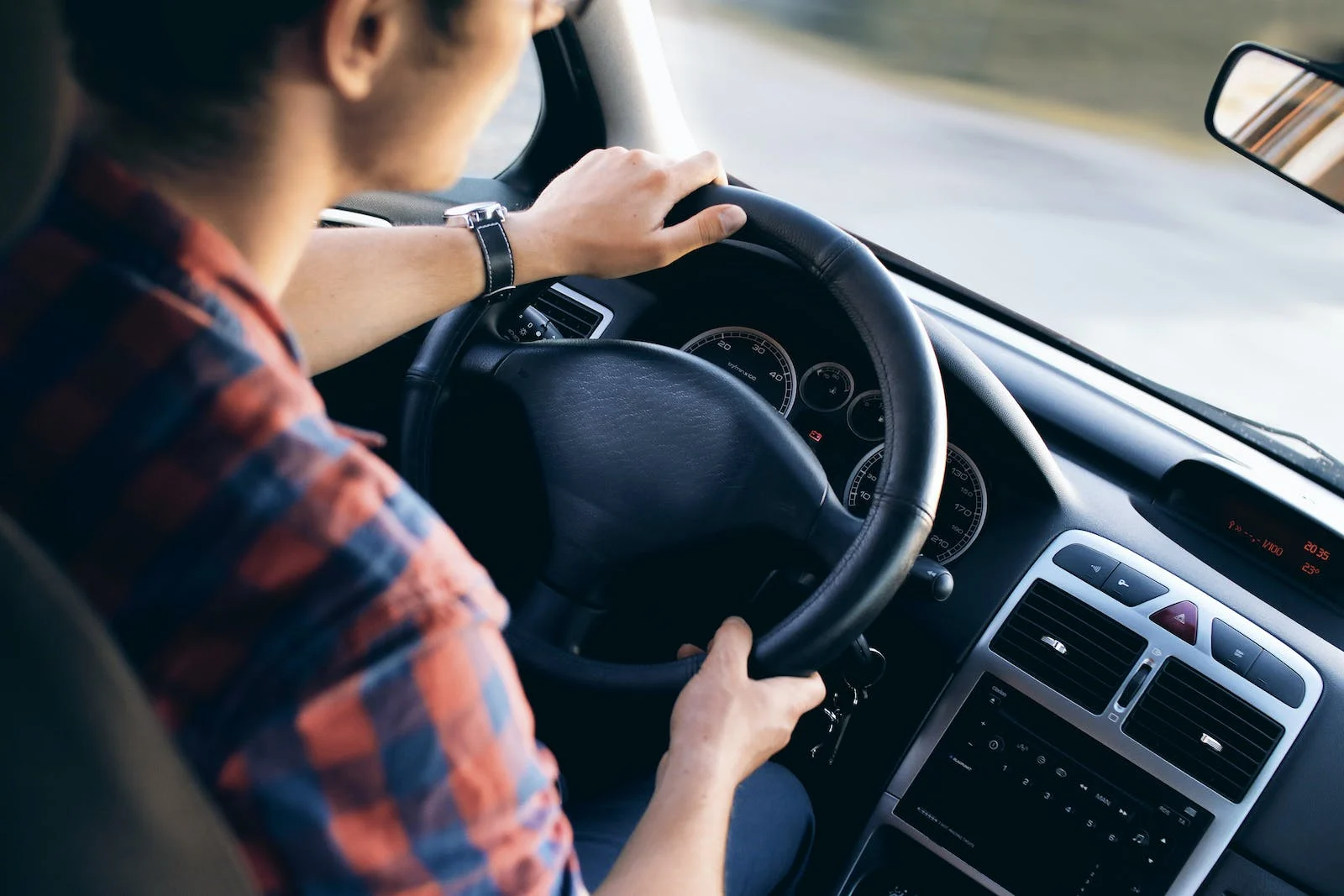 Je rijbewijs halen, hoe gaat dat in zijn werk?
